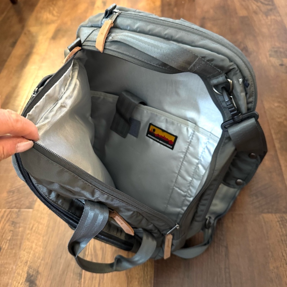 BROOKLYN INDUSTRIES convertible backpack/briefcase, unisex - Picture 9 of 15